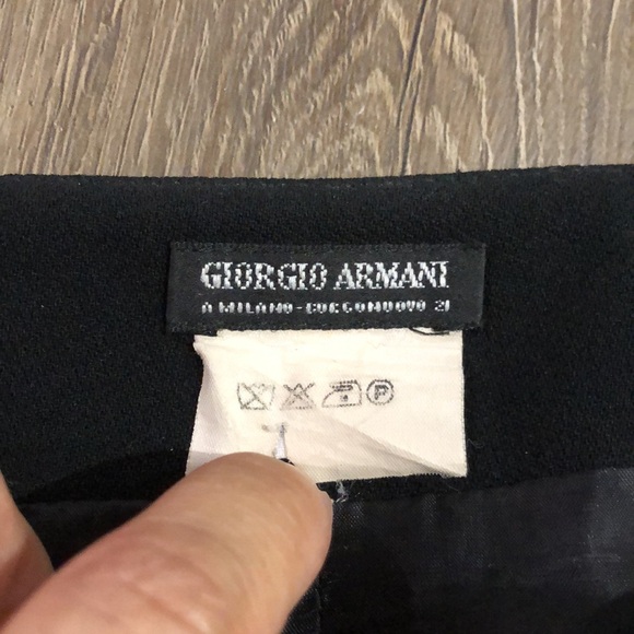 Authentic GIORGIO ARMANI Mini Pencil Skirt - Made in Italy - Picture 2 of 9